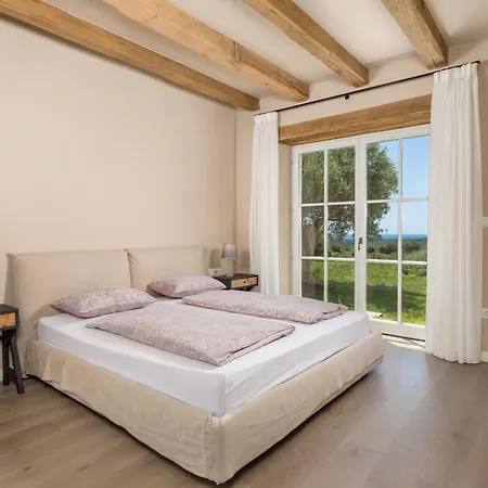 Zelena With Panoramic Seaview And Big Pool Vila