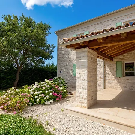 Zelena With Panoramic Seaview And Big Pool Villa Bale